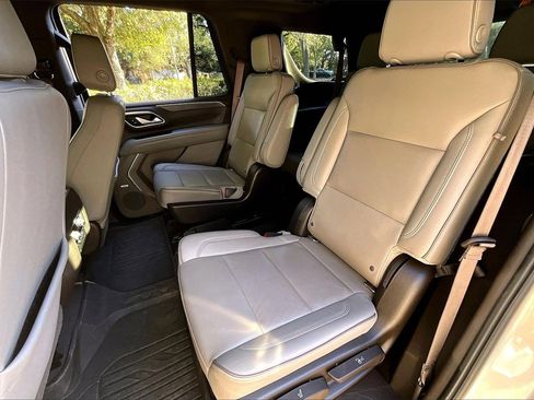 Used 2021 GMC Yukon SLT w/ SLT Luxury Plus Package image 19