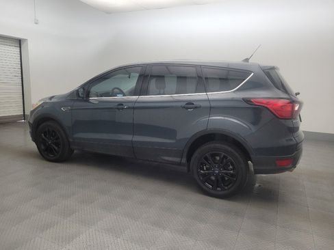 Used 2019 Ford Escape SE FWD image 3