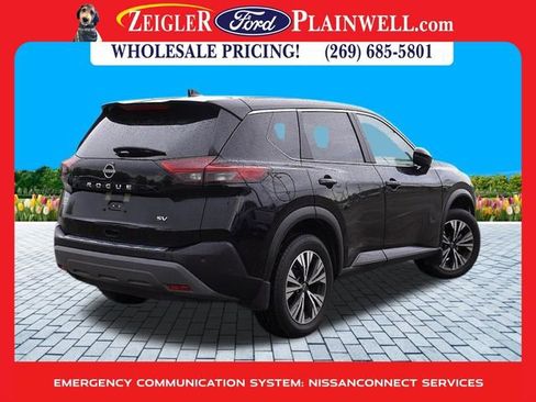 Used 2023 Nissan Rogue SV image 5