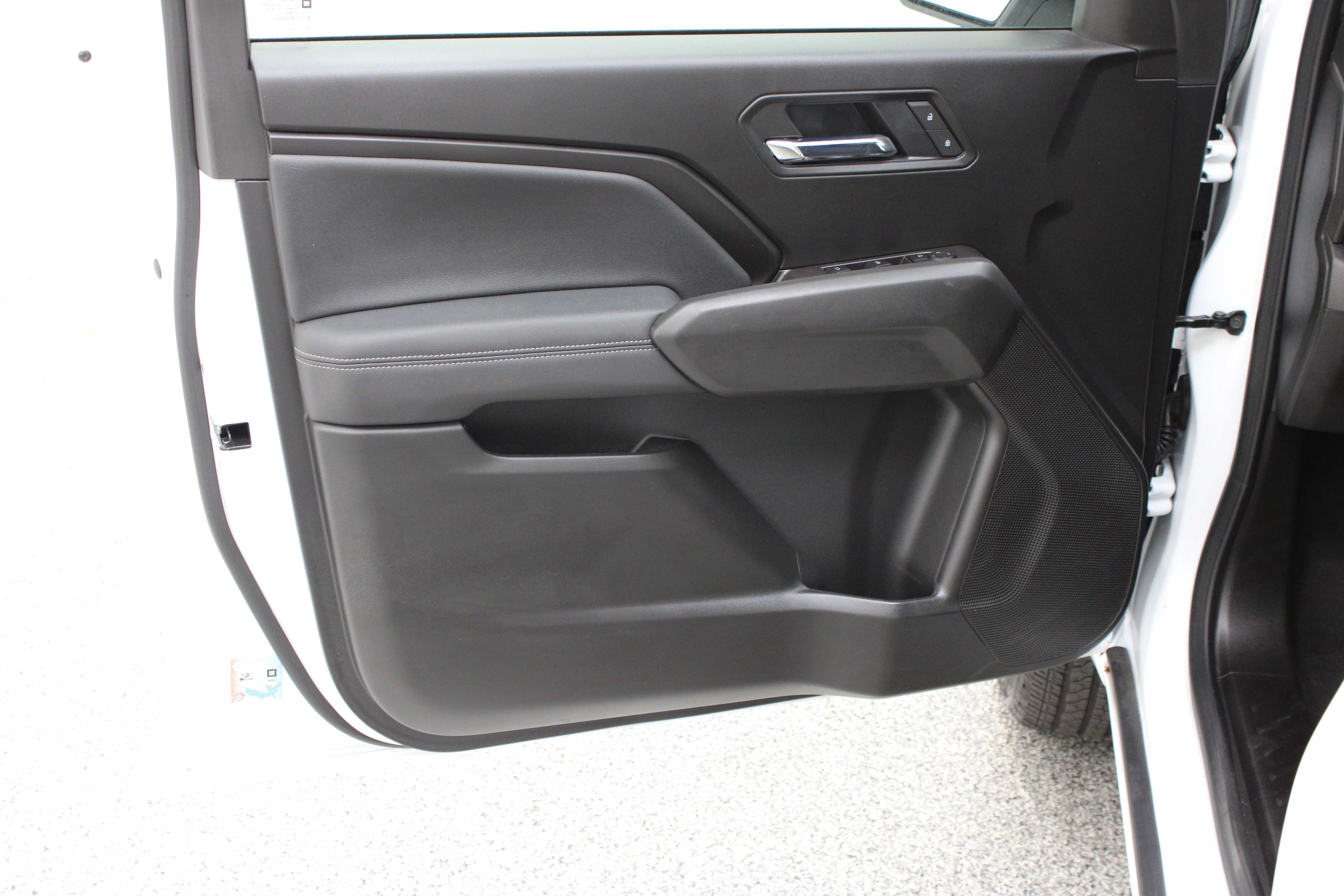 Used 2026 Chevrolet Colorado LT w/ LT Convenience Package RWD image 11