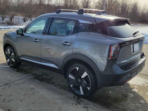 New 2026 Nissan Kicks SR w/ SR Premium Package AWD/4WD image 4
