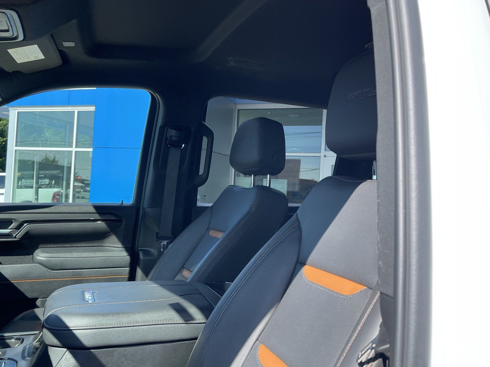 Used 2025 GMC Sierra 2500 AT4 AWD/4WD image 21