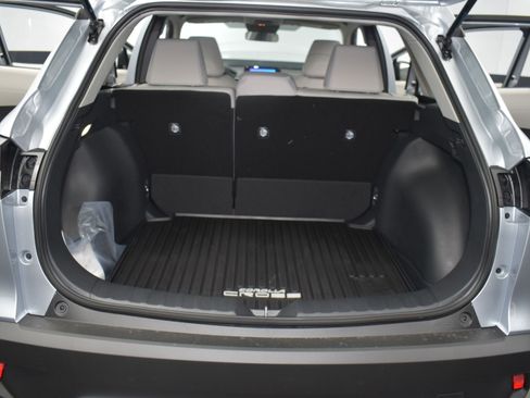 Used 2025 Toyota Corolla Cross L image 25