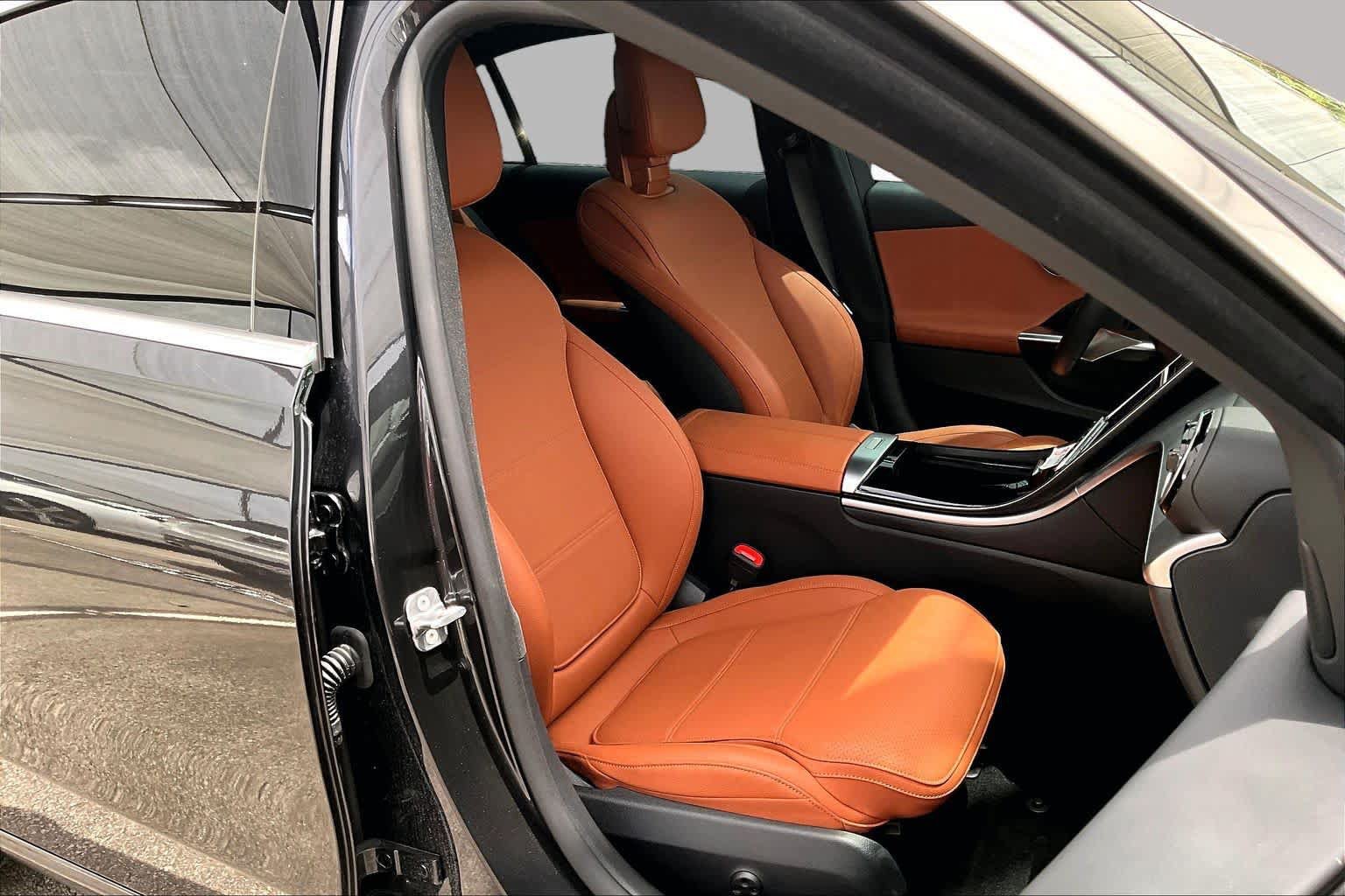 Used 2026 Mercedes-Benz C 300 4MATIC Sedan image 9