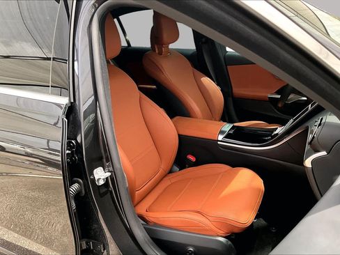 Certified 2026 Mercedes-Benz C 300 4MATIC Sedan image 9