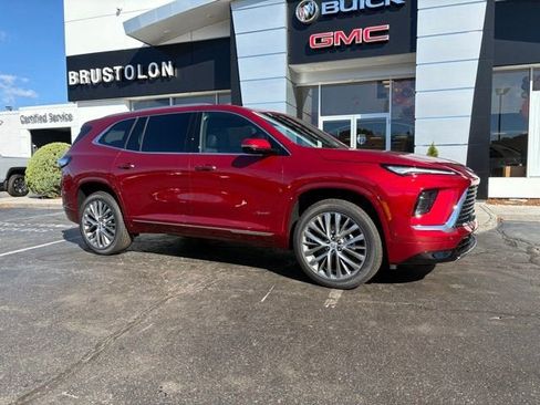 New 2026 Buick Enclave Avenir image 1