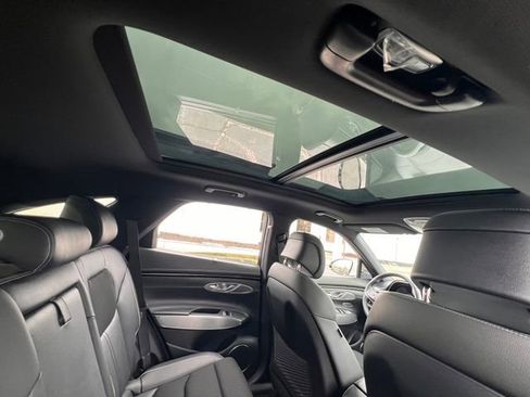 Used 2022 Genesis GV70 2.5T w/ Sport Prestige Package AWD/4WD image 34