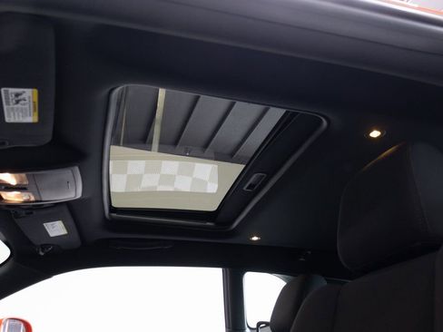 Used 2013 Dodge Challenger R/T image 30