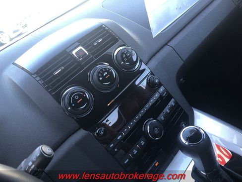 Used 2009 Saturn Sky w/ Premium Trim Package image 18