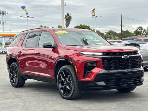 Used 2024 Chevrolet Traverse RS w/ LPO, Floor Liner Package image 3