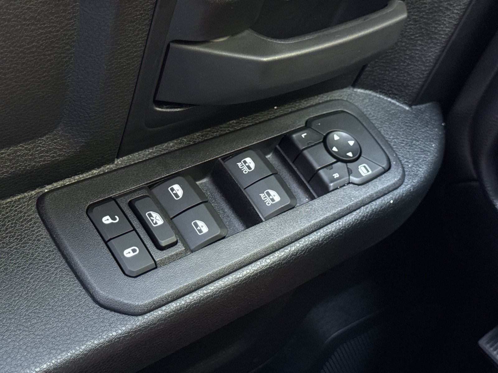 Used 2026 RAM 3500 Tradesman AWD/4WD image 18