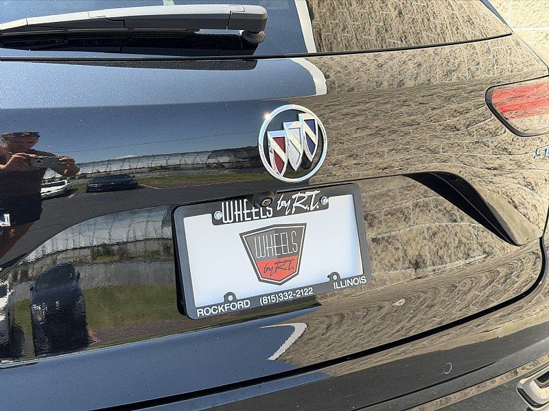Used 2023 Buick Envision Preferred FWD image 33