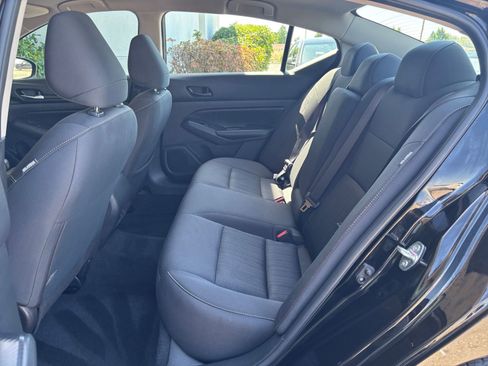 Used 2025 Nissan Altima 2.5 SV FWD image 27
