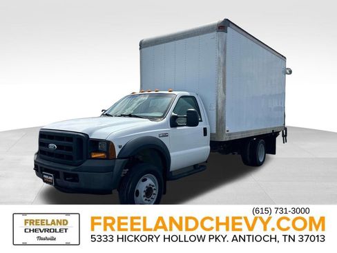 Used 2006 Ford F550 2WD Regular Cab Super Duty image 7