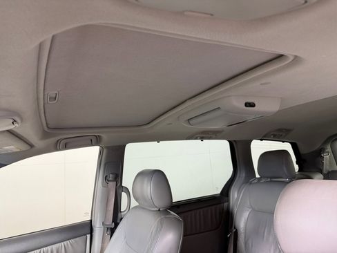 Used 2006 Toyota Sienna FWD image 12