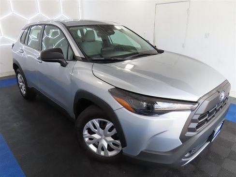 Used 2026 Toyota Corolla Cross L FWD image 5