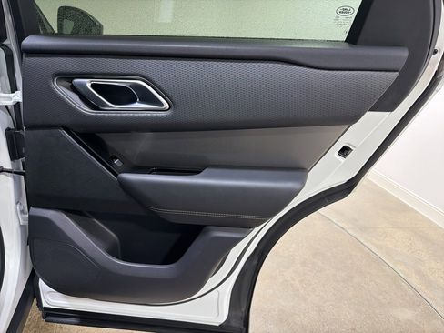Used 2020 Land Rover Range Rover Velar S image 26