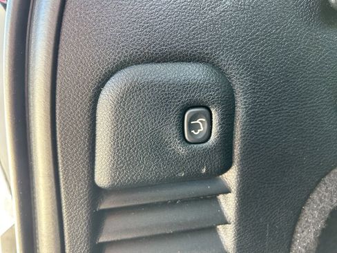 Used 2019 Jeep Grand Cherokee Limited w/ Luxury Group II image 55