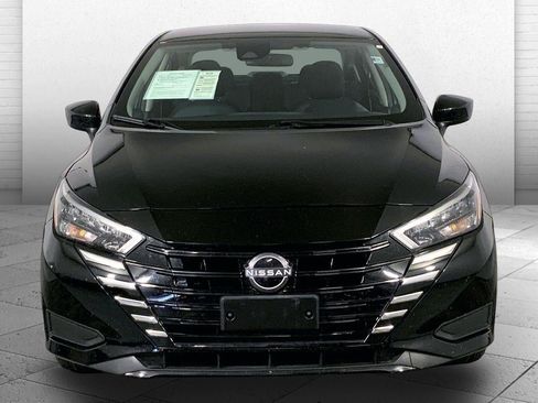 Used 2025 Nissan Versa SV FWD image 2