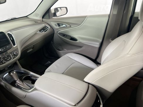 Used 2017 Chevrolet Malibu LT w/ Leather Package FWD image 23