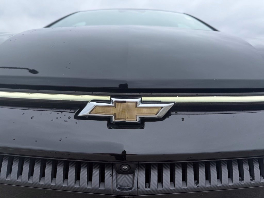 Used 2024 Chevrolet Equinox EV LT w/ LPO, All-Weather Mat Package FWD image 9