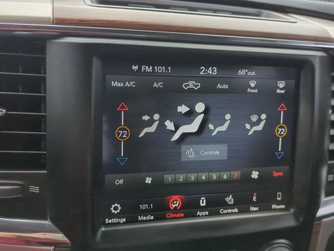 Used 2018 RAM 1500 Laramie w/ Convenience Group AWD/4WD image 24