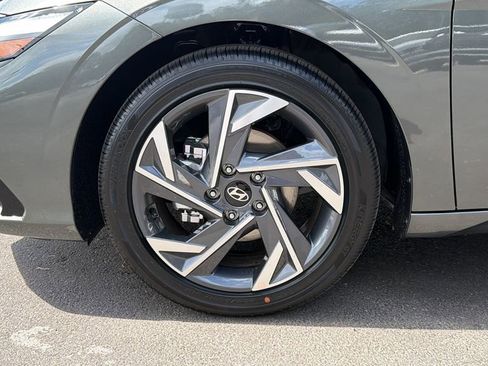 New 2026 Hyundai Elantra Limited image 13