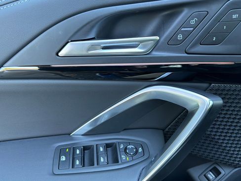 Used 2025 BMW X1 xDrive28i w/ Technology Package image 12