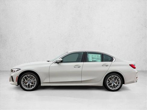 Certified 2025 BMW 330i xDrive Sedan w/ Convenience Package image 8