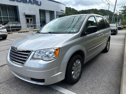 Used 2010 Chrysler Town & Country LX w/ PWR Convenience Group FWD image 1