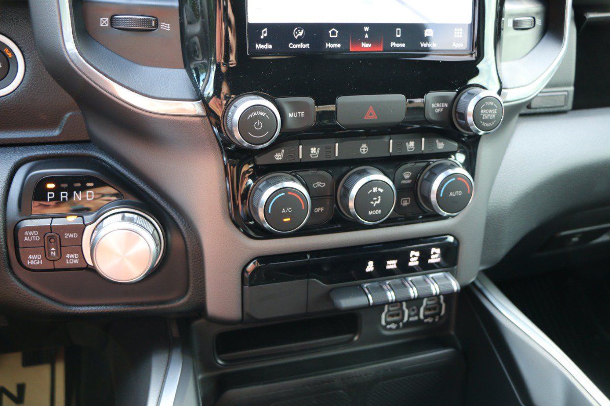 Used 2022 RAM 1500 Laramie AWD/4WD image 24