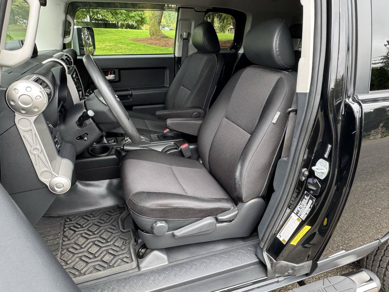 Used 2008 Toyota FJ Cruiser 4WD image 11
