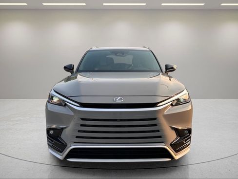 Used 2024 Lexus TX 500h AWD w/ Technology Package image 11