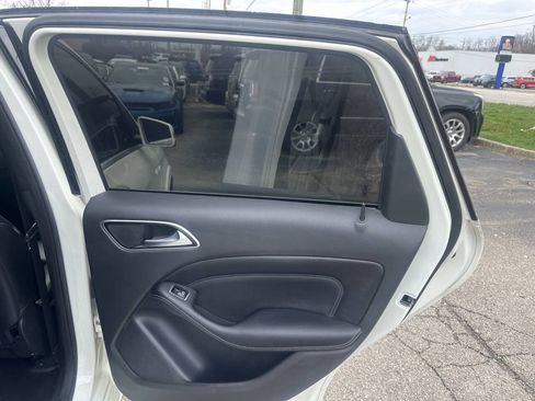 Used 2016 Mercedes-Benz B 250e image 17
