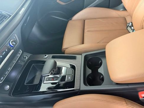 Certified 2024 Audi Q5 2.0T Premium w/ Convenience Package AWD/4WD image 17