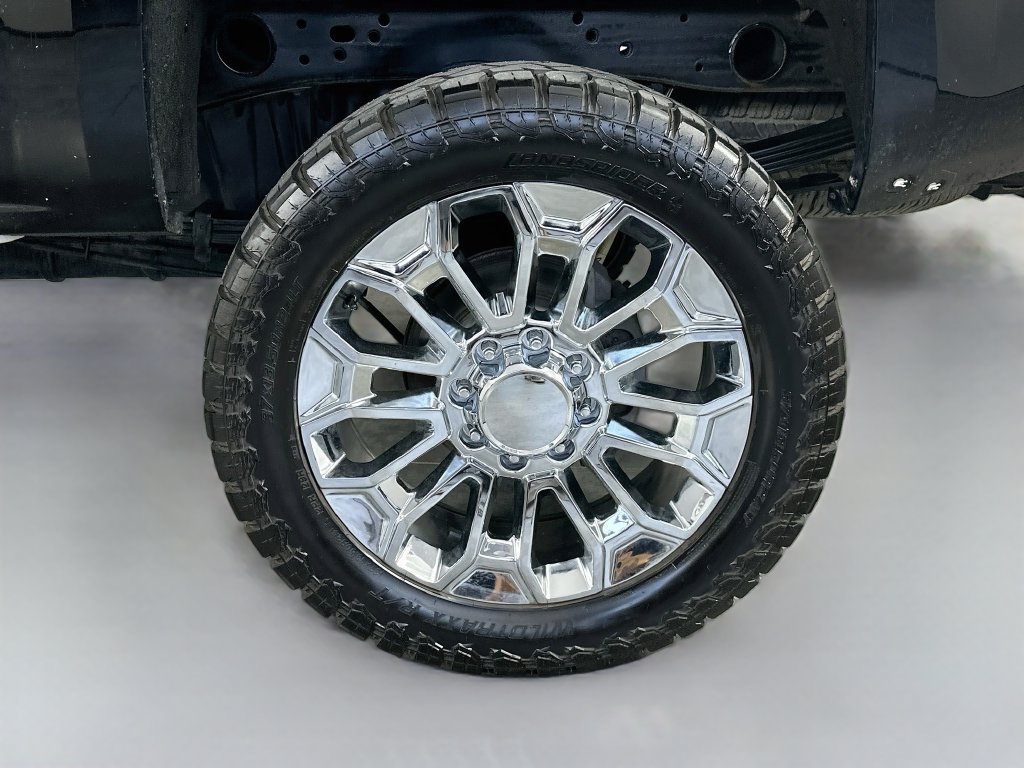 Used 2018 Chevrolet Silverado 2500 High Country w/ Duramax Plus Package AWD/4WD image 33