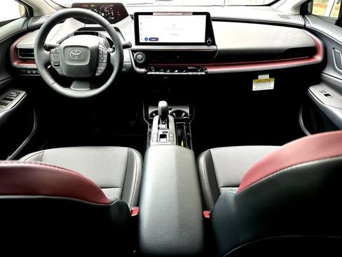 New 2026 Toyota Prius Plug-In Hybrid FWD image 19