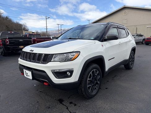 Used 2019 Jeep Compass Trailhawk image 4