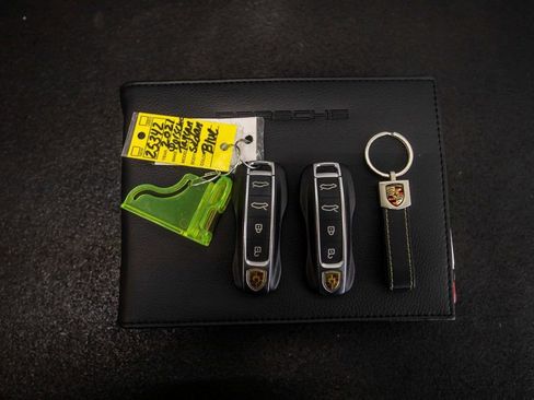 Used 2021 Porsche Taycan 4S w/ Premium Package image 45