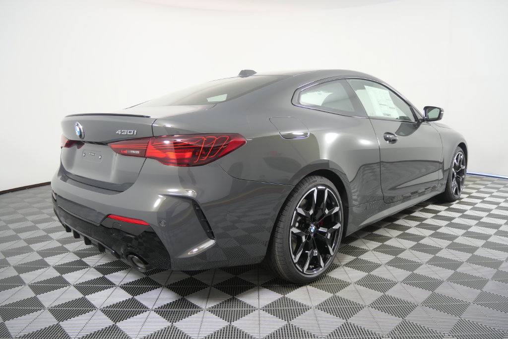 New 2027 BMW 430i Coupe w/ M Sport Package RWD image 4