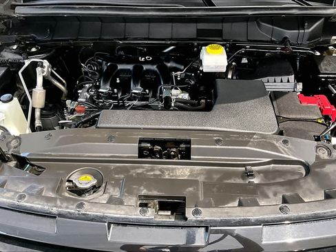 Certified 2024 Nissan Pathfinder SV FWD image 31