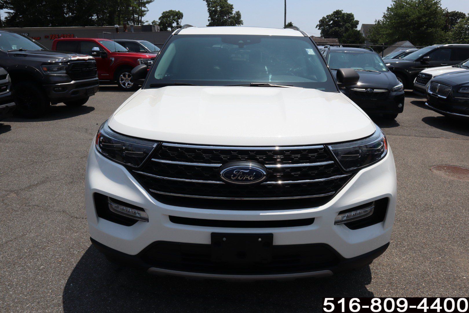 Used 2022 Ford Explorer XLT w/ Equipment Group 202A AWD/4WD image 4