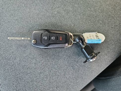 Used 2023 Ford F150 XLT AWD/4WD image 30
