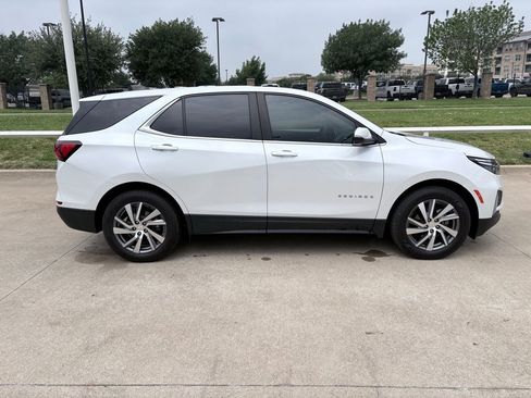 Used 2022 Chevrolet Equinox LT FWD image 3