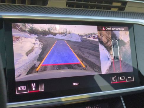 Used 2021 Audi RS 7 Sportback w/ Carbon Optic Package image 31