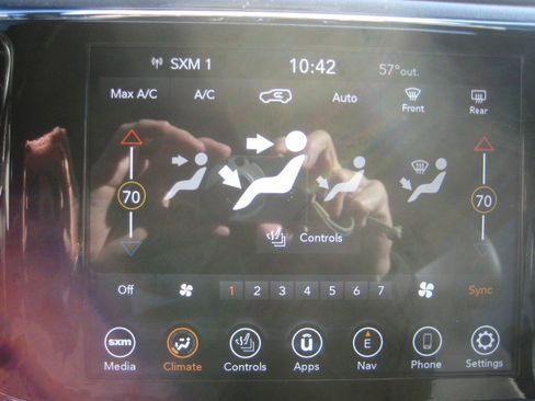 Used 2021 Jeep Grand Cherokee Laredo X image 22