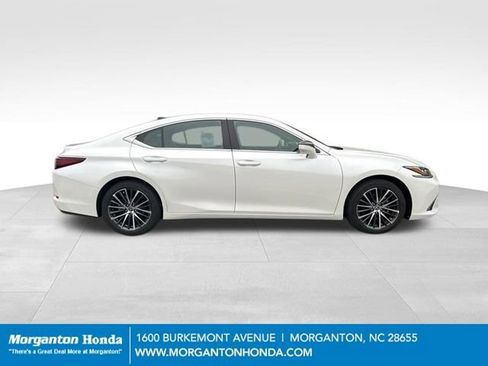 Used 2025 Lexus ES 350 w/ Premium Package image 10