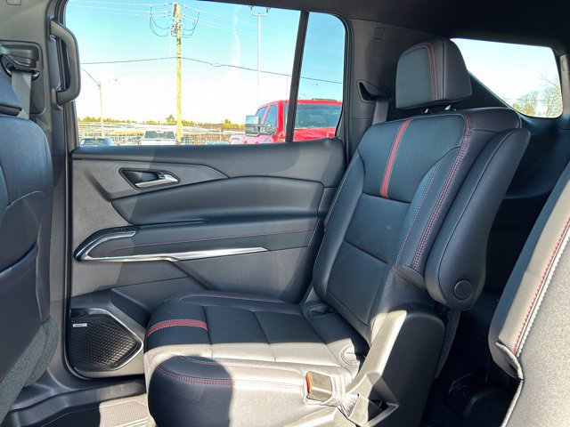 New 2026 Chevrolet Traverse RS w/ LPO, Floor Liner Package FWD image 22