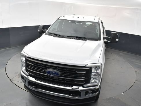 New 2026 Ford F250 XL w/ XL Chrome Package AWD/4WD image 19