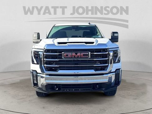 New 2026 GMC Sierra 2500 SLE image 8